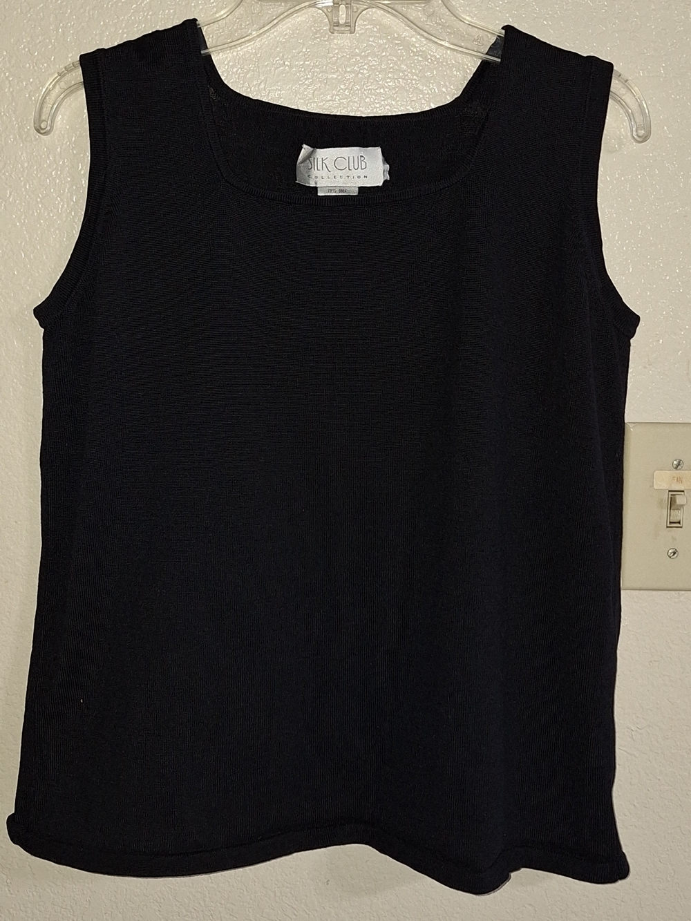 Silk Club Black Ribbed Tank Top — Sleek Everyday Layer SzL